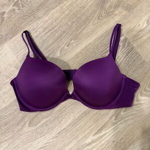 Victoria's Secret Very Sexy Push-Up bra in size 38C Purple Smooth Satin